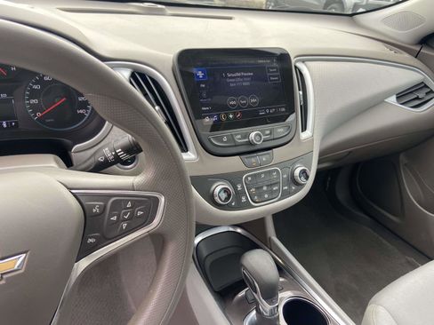 Used 2024 Chevrolet Malibu LT image 12