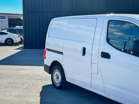 Used 2019 Nissan NV200 S w/ Cruise Control Package image 4