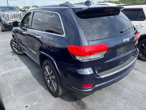 Used 2017 Jeep Grand Cherokee Overland w/ Jeep Active Safety Group RWD image 8