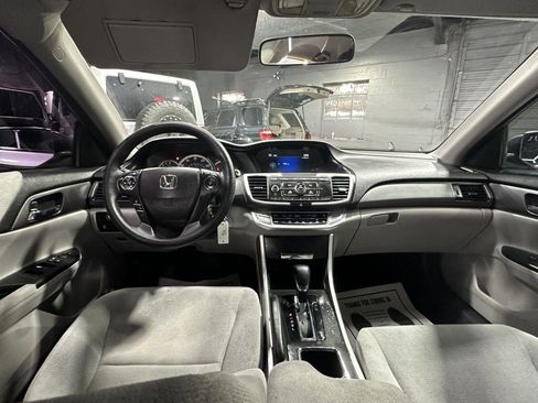 Used 2013 Honda Accord LX image 24