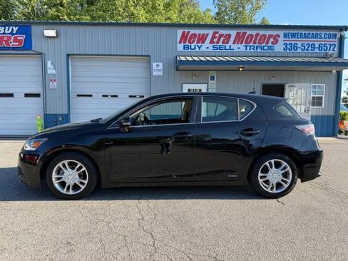 Used 2014 Lexus CT 200h image 2