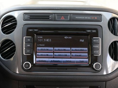 Used 2015 Volkswagen Tiguan S AWD/4WD image 25