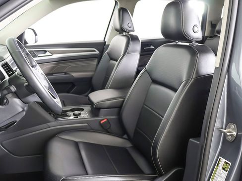 Used 2021 Volkswagen Atlas SE image 28