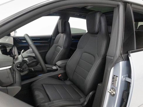 New 2025 Porsche Macan Electric image 78