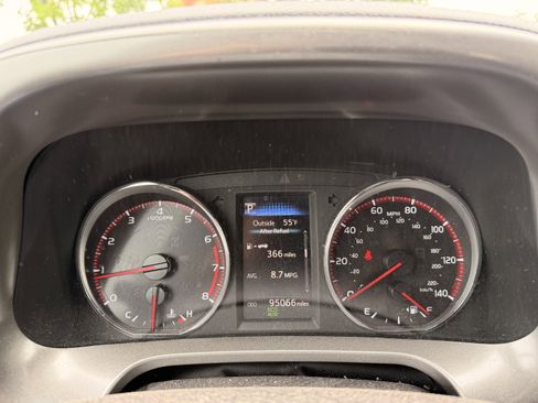 Used 2018 Toyota RAV4 SE w/ Protection Package AWD/4WD image 18