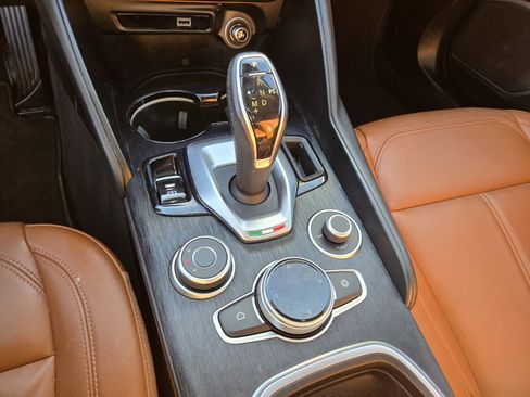 Used 2021 Alfa Romeo Giulia Sprint image 21