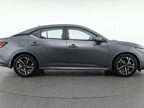 Used 2025 Nissan Sentra SV FWD image 11
