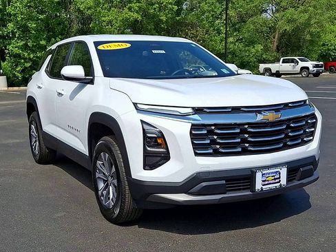 New 2026 Chevrolet Equinox LT w/ LPO, Floor Liner Package AWD/4WD image 5
