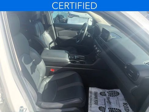 Certified 2025 Honda Pilot Touring image 18