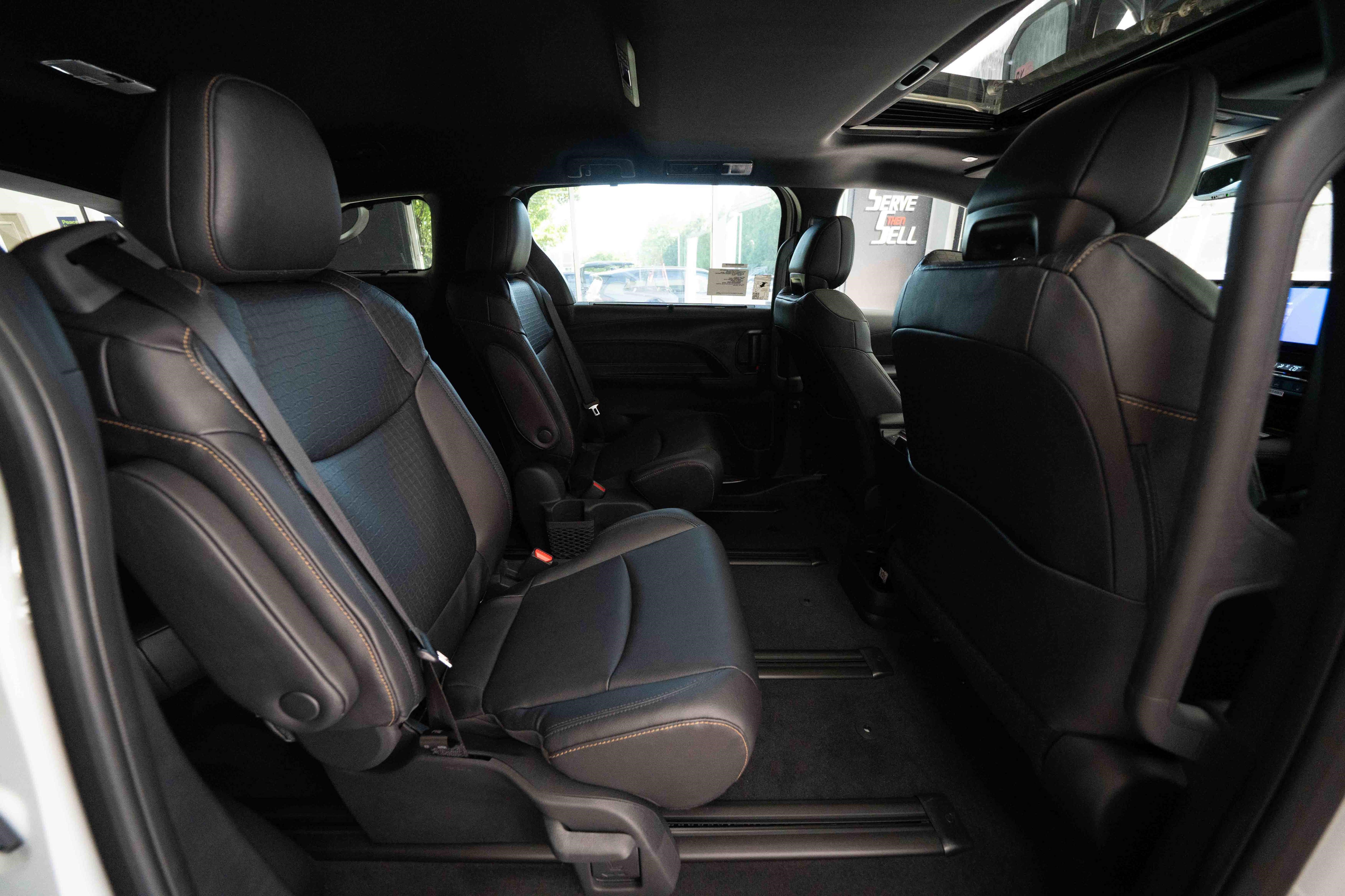 New 2026 Toyota Sienna XLE Woodland Edition AWD/4WD image 25