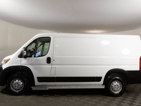 Used 2023 RAM ProMaster 2500 image 14