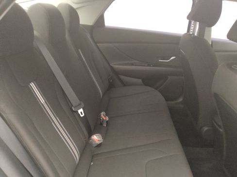 Used 2023 Hyundai Elantra SEL w/ Convenience Package FWD image 19