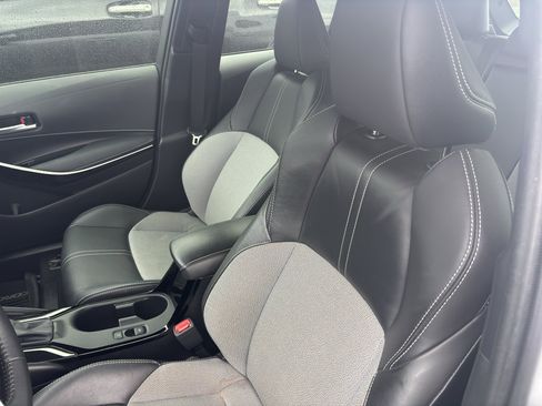 Used 2023 Toyota Corolla XSE FWD image 7