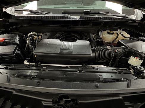 Used 2023 Chevrolet Suburban LS image 40