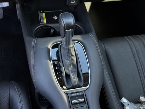 Used 2024 Honda HR-V EX-L image 16