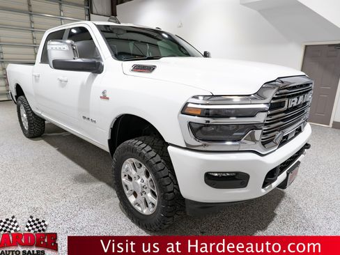 Used 2026 RAM 2500 Laramie AWD/4WD image 6
