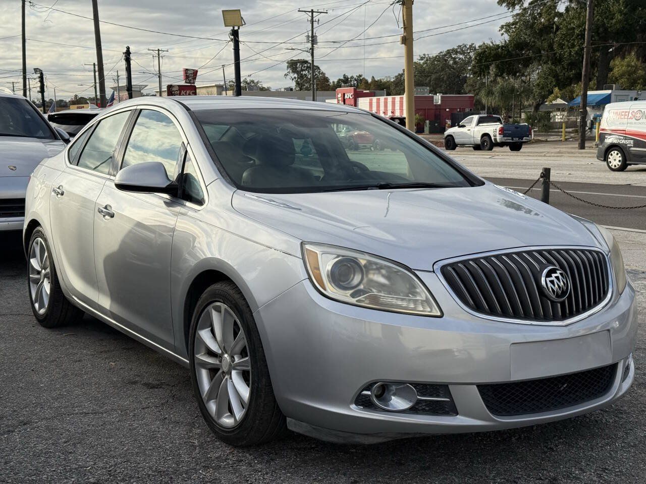 Used 2012 Buick Verano FWD image 8
