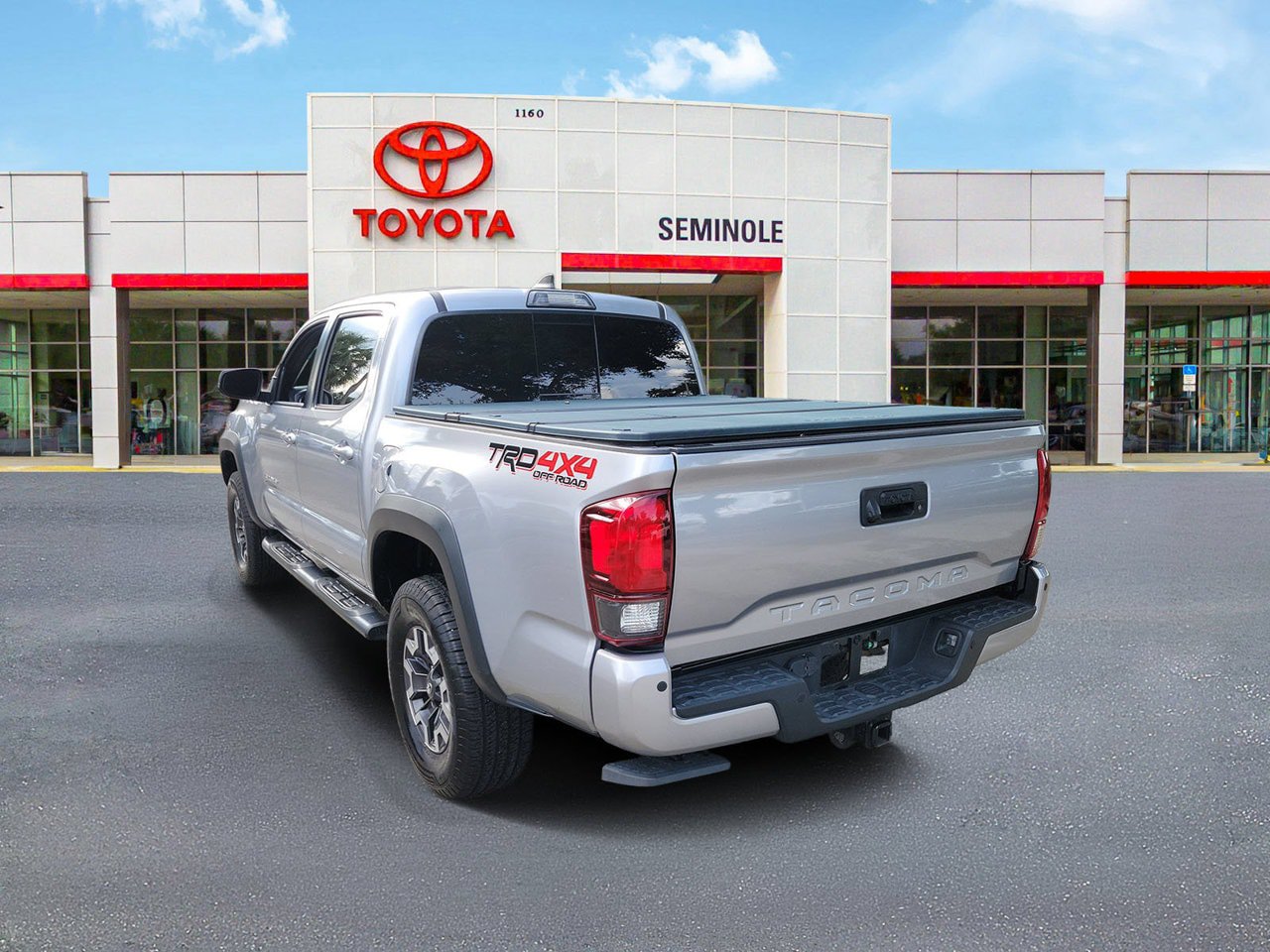 Used 2019 Toyota Tacoma TRD Off-Road w/ Technology Package AWD/4WD image 4