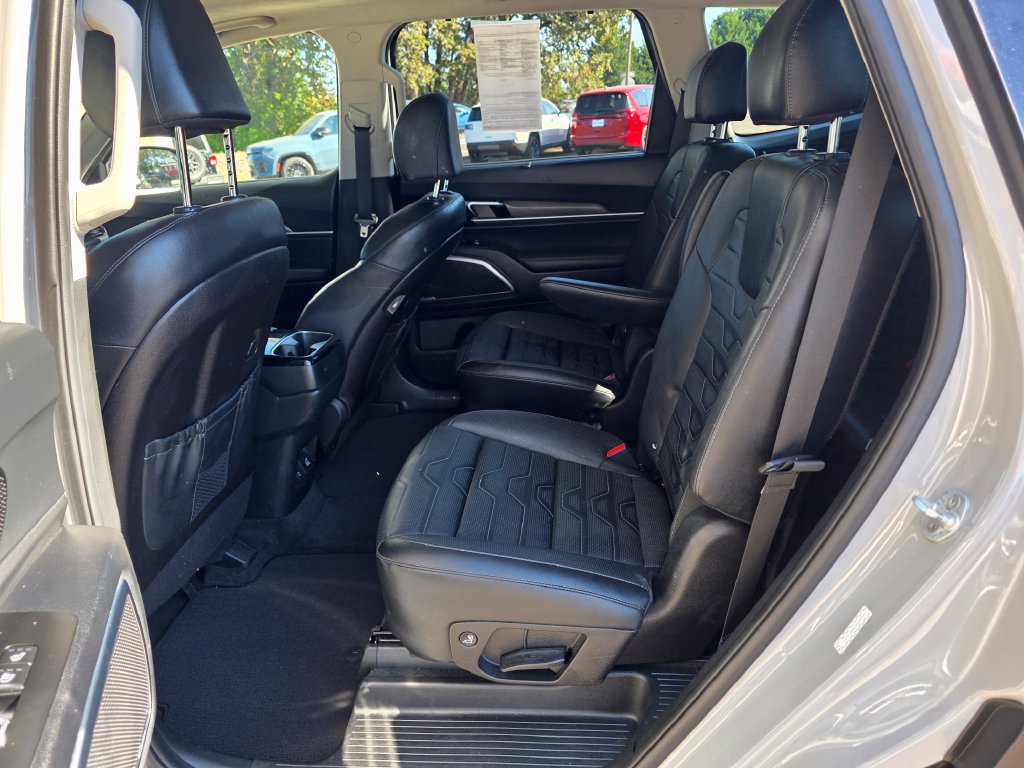 Used 2022 Kia Telluride SX w/ SX Prestige Package AWD/4WD image 6