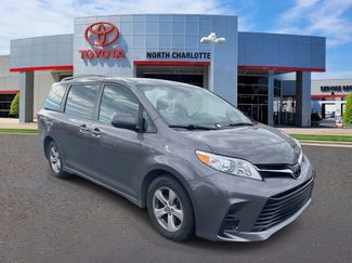 Used 2020 Toyota Sienna LE video 1