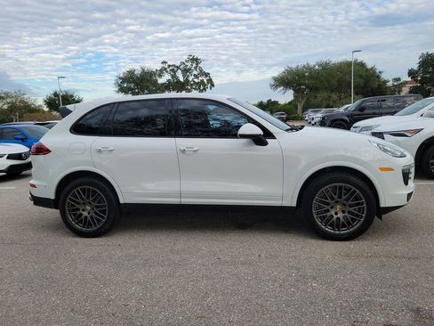 Used 2018 Porsche Cayenne Platinum Edition image 10