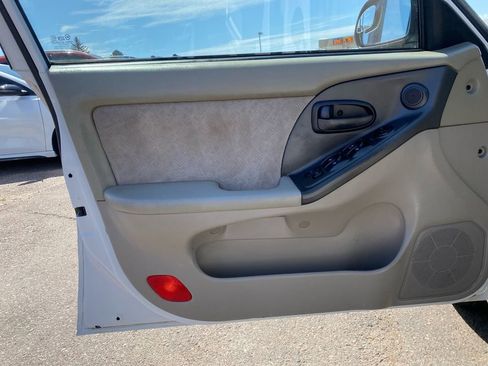 Used 2005 Hyundai Elantra GLS FWD image 13