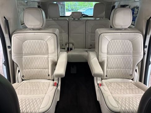 Used 2023 Lincoln Navigator L Black Label AWD/4WD image 33