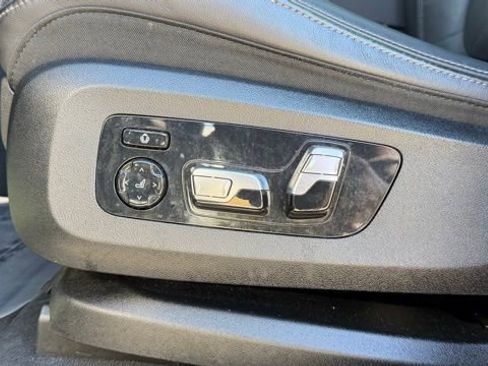 Used 2023 BMW X6 M50i w/ Executive Package AWD/4WD image 38