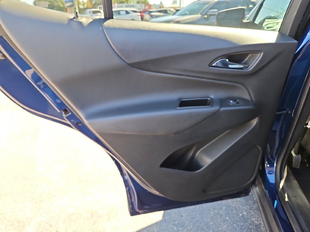 Used 2022 Chevrolet Equinox LT FWD image 18