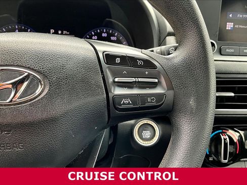 Used 2022 Hyundai Kona SEL image 12