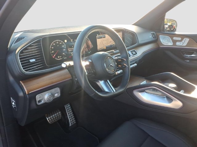 Used 2025 Mercedes-Benz GLS 450 4MATIC image 19