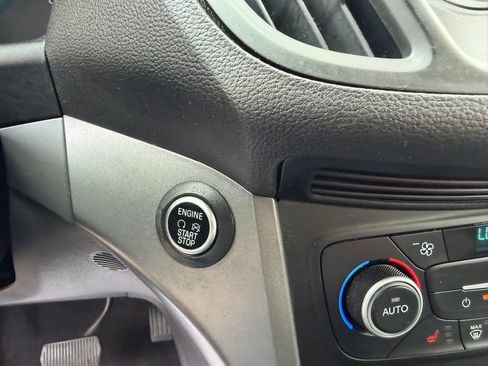 Used 2019 Ford Escape SE FWD image 21
