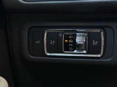 Certified 2022 Lincoln Corsair Standard w/ Equipment Group 101A image 33