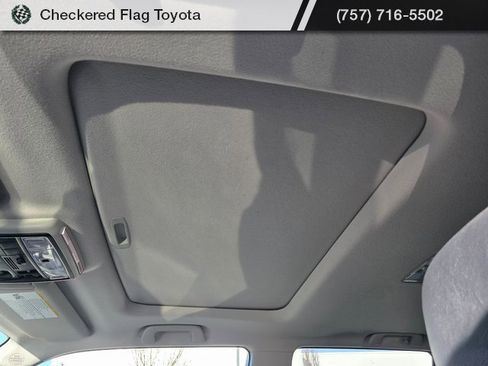 Used 2022 Toyota 4Runner SR5 Premium image 10