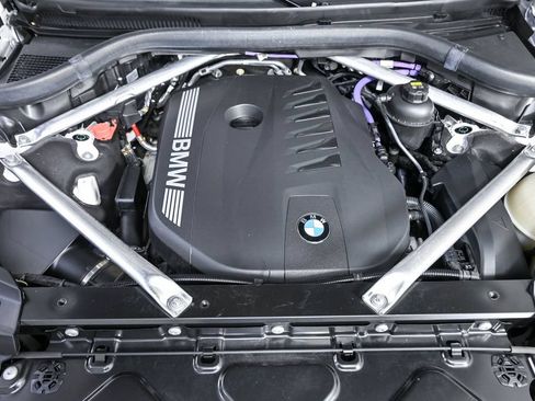 Used 2023 BMW X7 xDrive40i w/ Executive Package AWD/4WD image 36