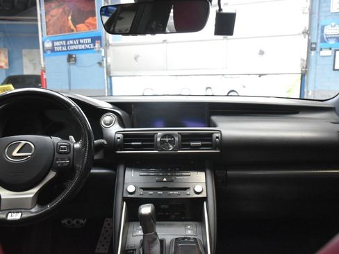 Used 2018 Lexus IS 350 AWD image 14