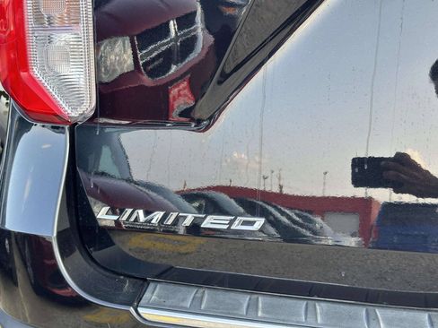 Used 2021 Ford Explorer Limited w/ Equipment Group 301A AWD/4WD image 43