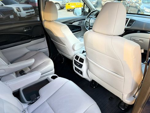 Used 2017 Honda Pilot Elite image 19