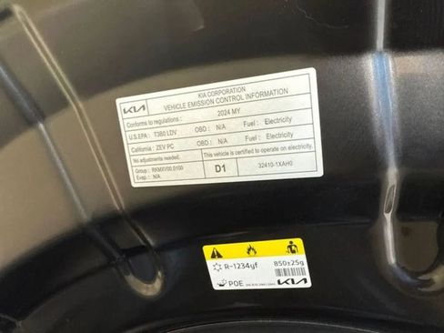 Used 2024 Kia EV6 Light AWD/4WD image 72