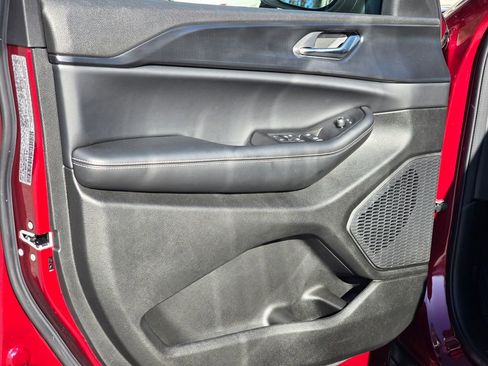 New 2025 Jeep Grand Cherokee Laredo X w/ Luxury Tech Group I image 38