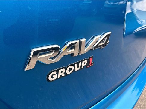 Certified 2018 Toyota RAV4 SE w/ Power Extra Value Package AWD/4WD image 10