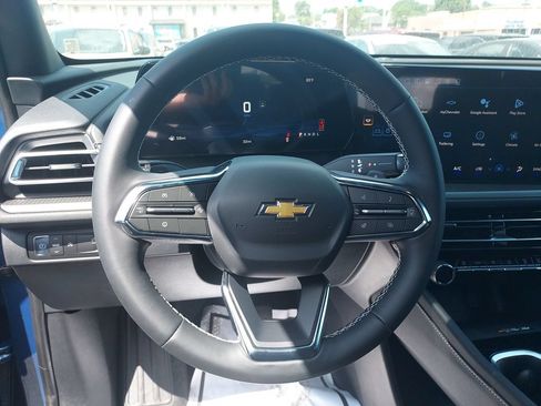 New 2026 Chevrolet Traverse LT w/ Driver Confidence Package FWD image 16