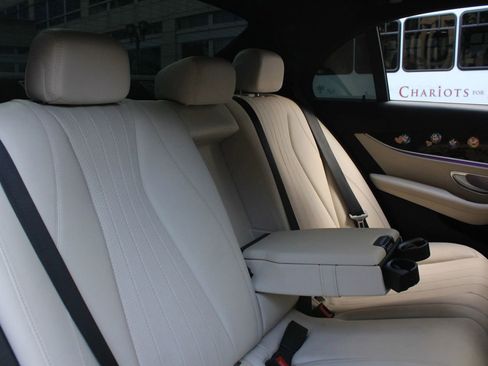 Used 2020 Mercedes-Benz E 350 Sedan image 27