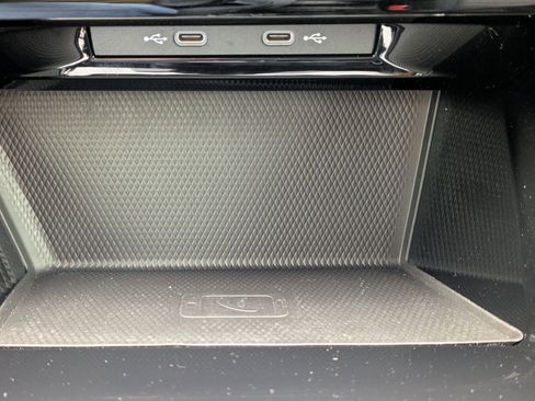 Used 2023 Volkswagen Golf R image 19