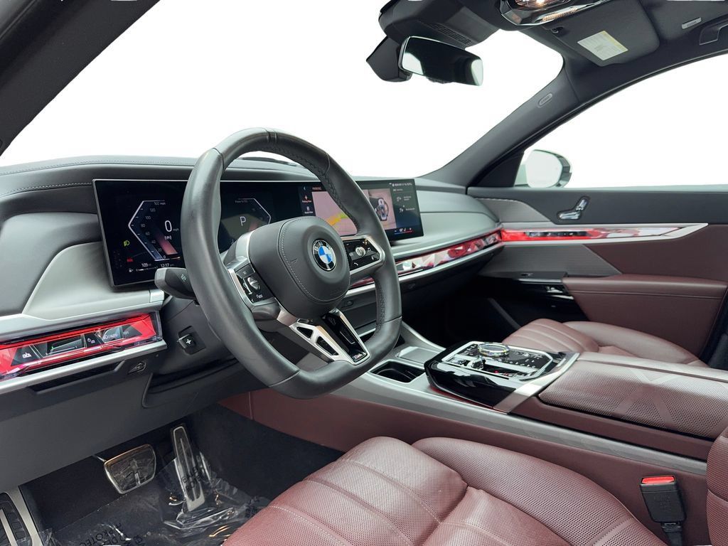 Used 2023 BMW 760i xDrive AWD/4WD image 38