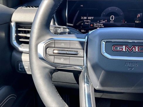 Used 2025 GMC Terrain Elevation AWD/4WD image 10