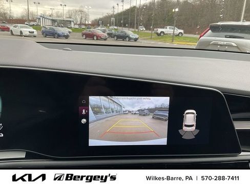 Certified 2023 Kia Niro EX FWD image 9