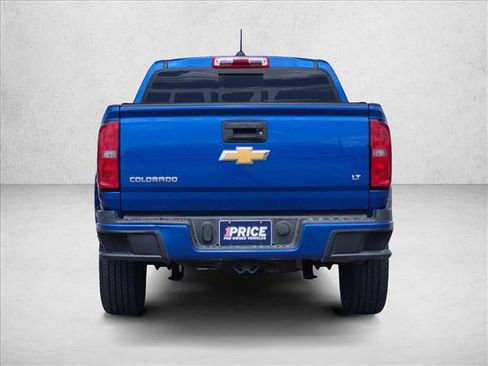 Used 2018 Chevrolet Colorado LT w/ LT Convenience Package RWD image 6