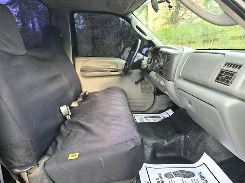 Used 2003 Ford F250 2WD Regular Cab Super Duty image 15