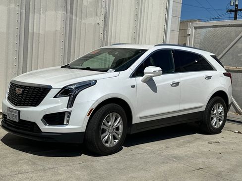 Used 2024 Cadillac XT5 Luxury FWD image 2